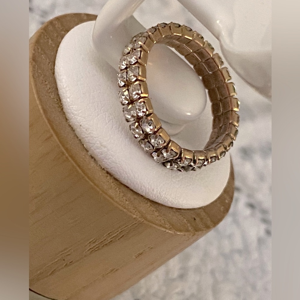 Double Rhinestone Stretchy Ring - Picture 4 of 4